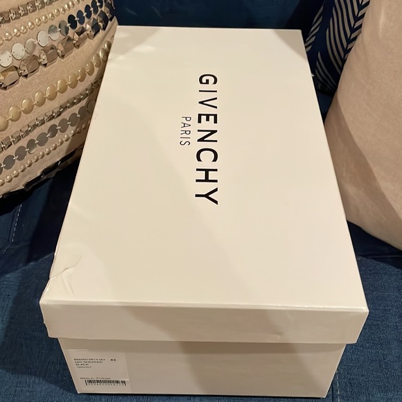 Slightly Used Shoes Great Condition size 43 - Picture 9 of 9